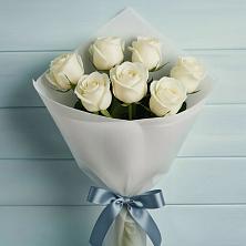 Букет 7 Белых роз Эдлесс Лав в Приморском