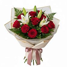 Букет цветов из:  Лилии и Розы в Приморском