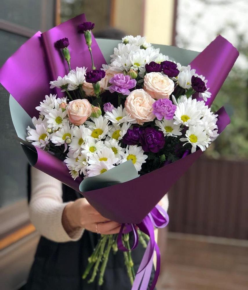 Букет цветов из: Хризантемы, Гвоздики и Розы в Приморском