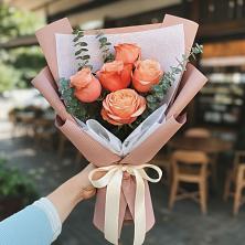 Букет цветов из:  Розы в Приморском