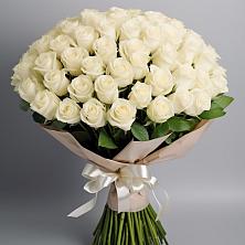 Букет 101 беля роза Белоснежка в Приморском