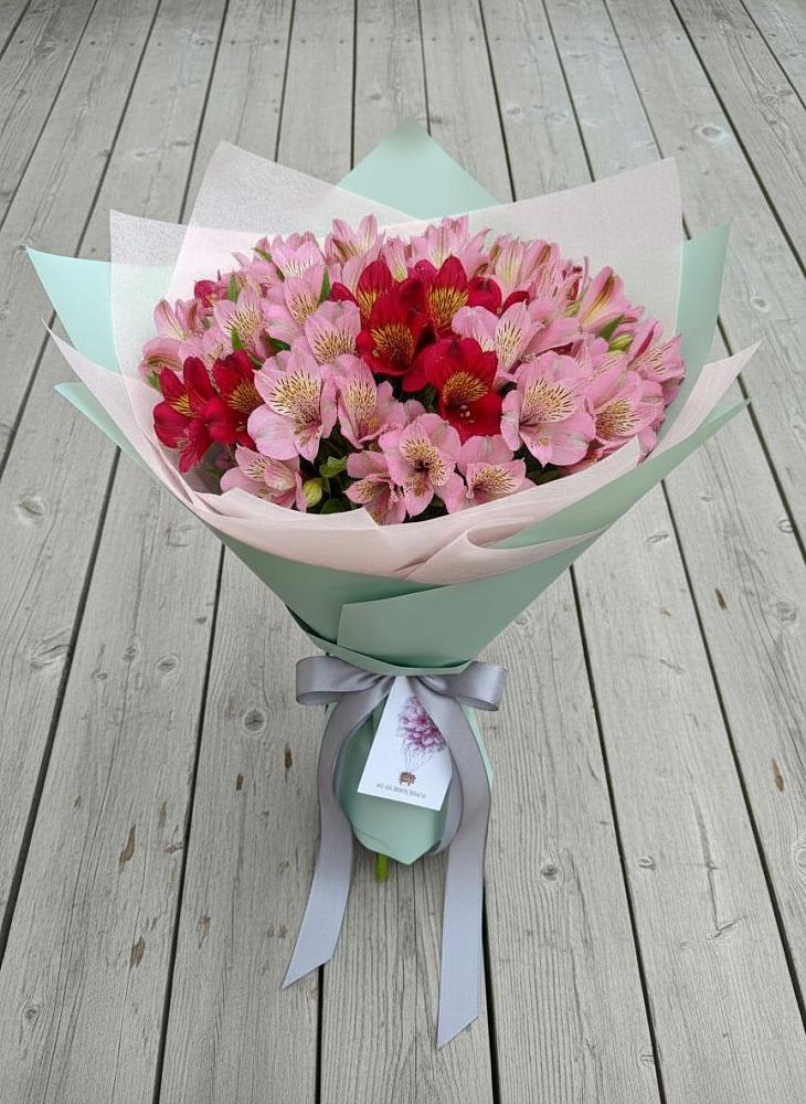 Букет цветов из: Альстромерии в Приморском