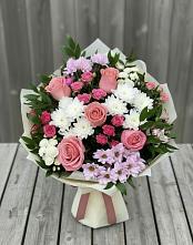 Букет цветов из:  Альстромерии, Гвоздики, Розы и Хризантемы в Приморском