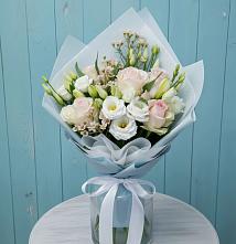 Букет цветов из:  Розы и Лизиантусы в Приморском