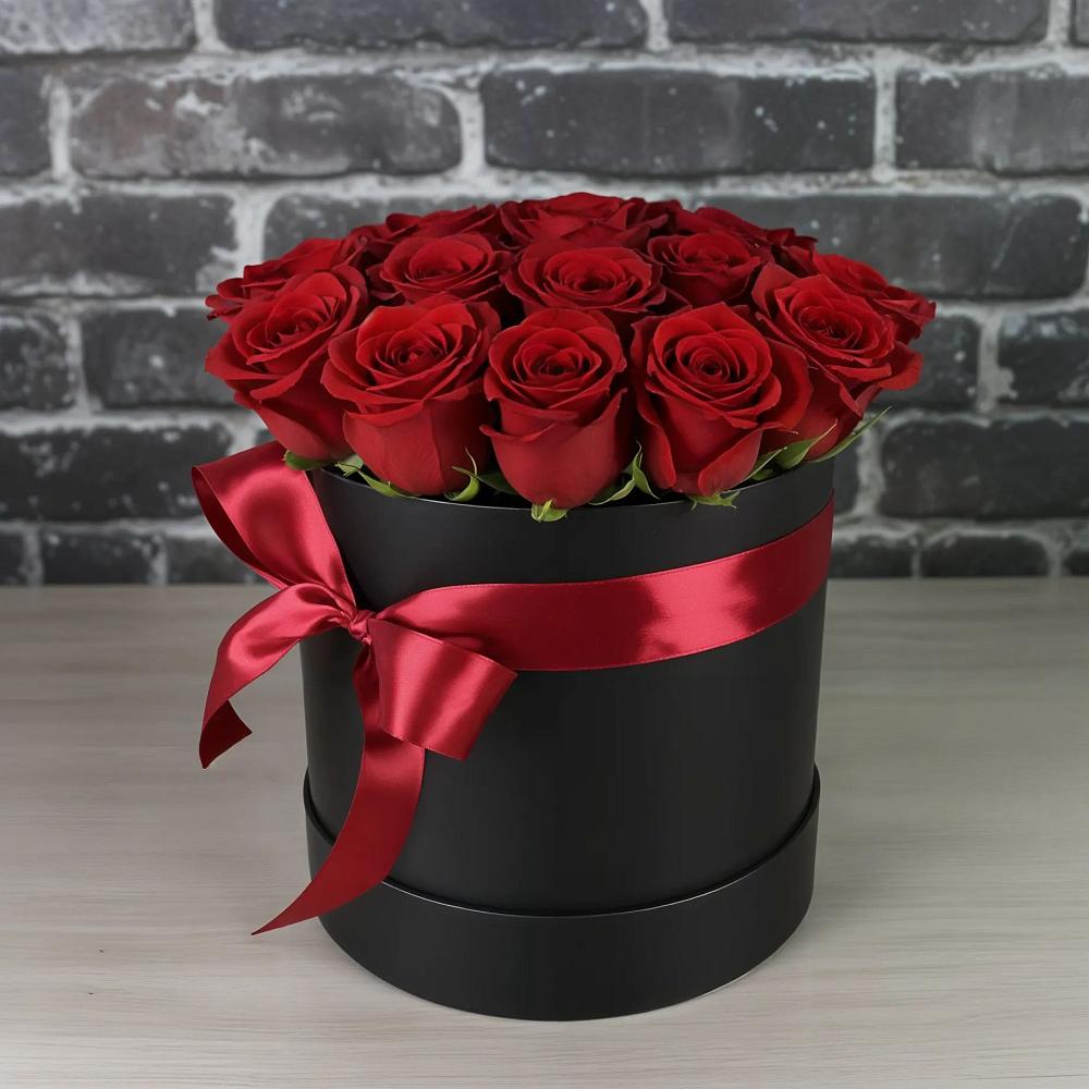 Цветочная композиция из Розы в шляпной коробке в Приморском