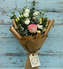 Букет цветов из:  Розы и Лизиантусы в Приморском