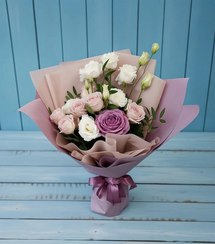 Букет цветов из: Розы и Лизиантусы в Приморском