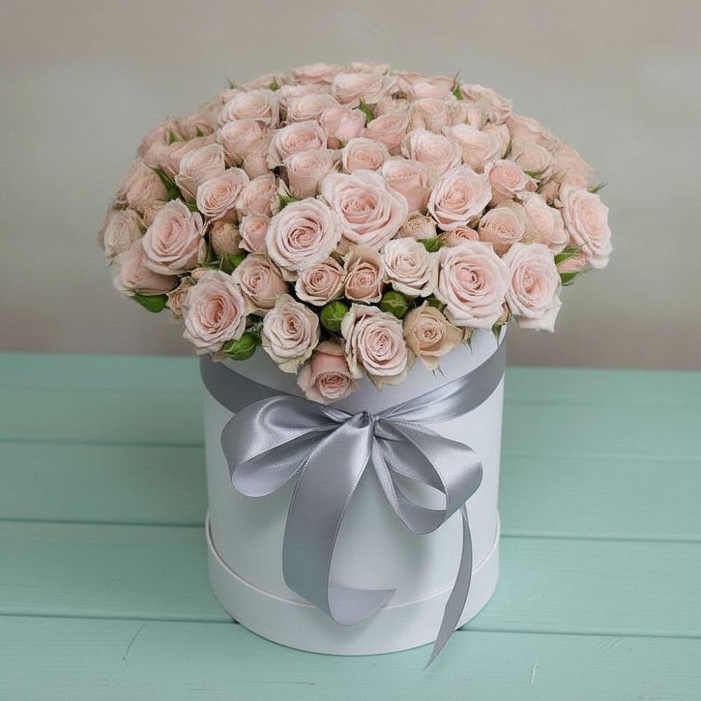 Цветочная композиция из Розы в шляпной коробке в Приморском